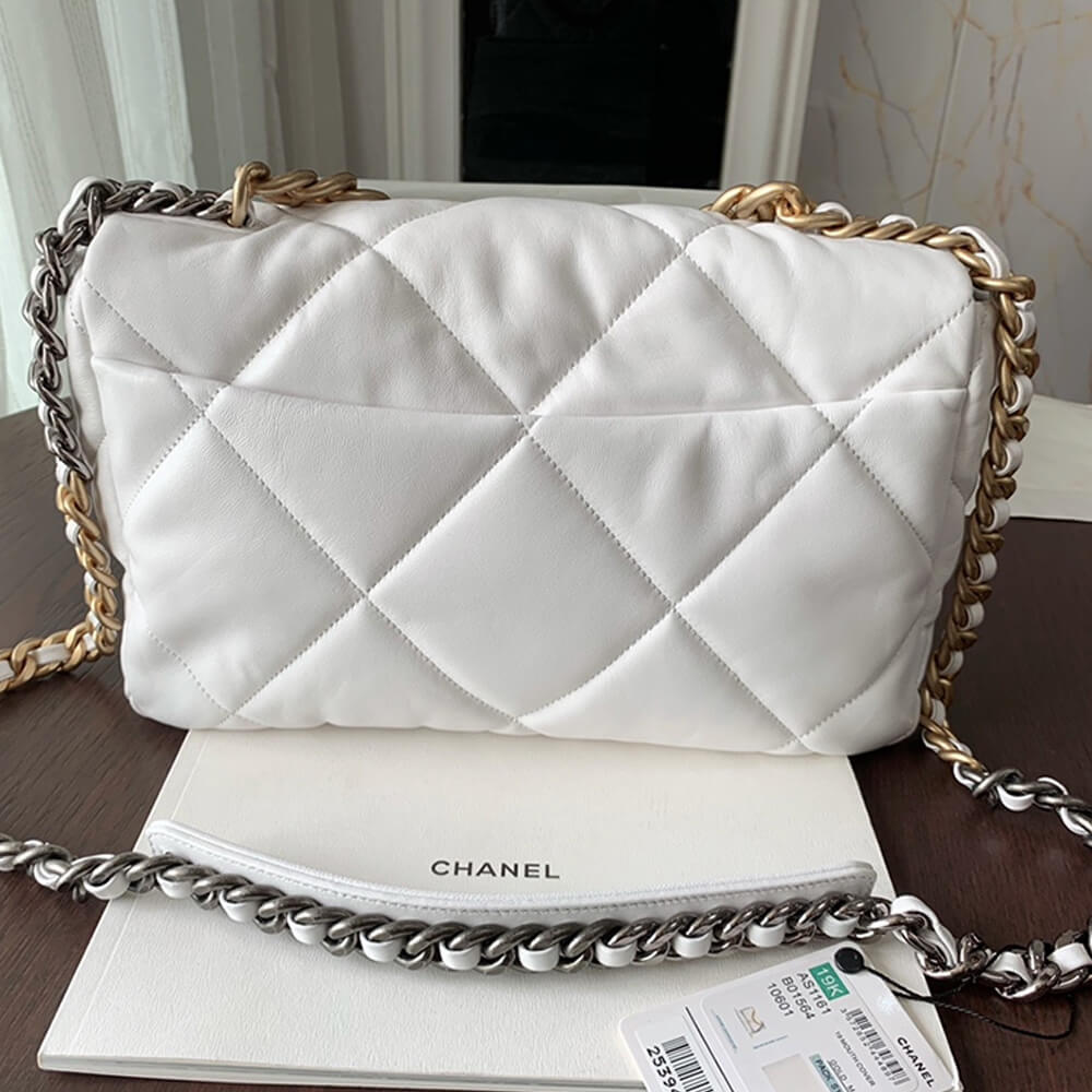 CHANEL 19 Large Handbag - Image 3