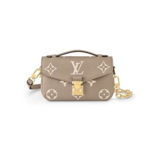 LY Pochette Metis East West