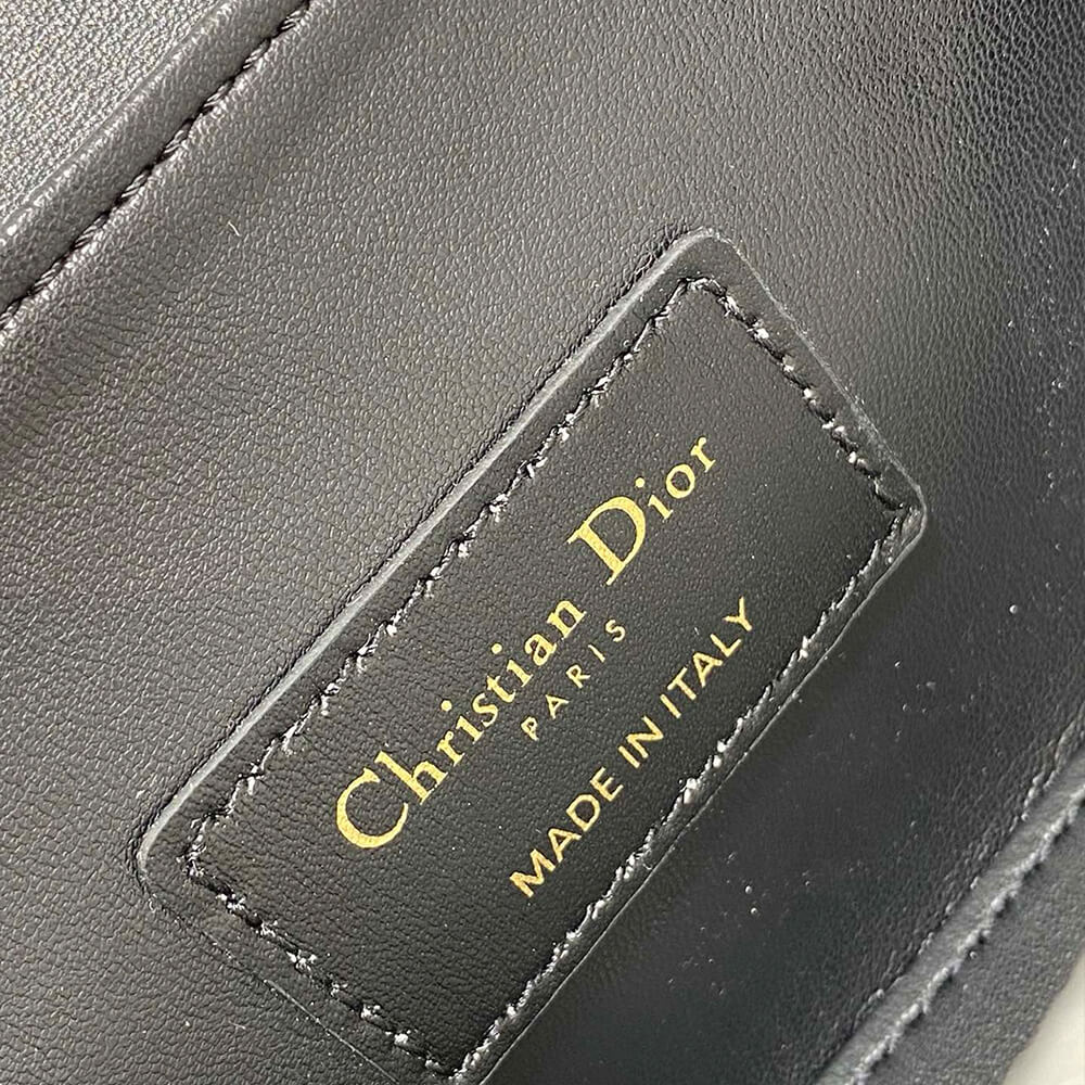 Dior Small 30 Montaigne Avenue Top Handle Bag - Image 8