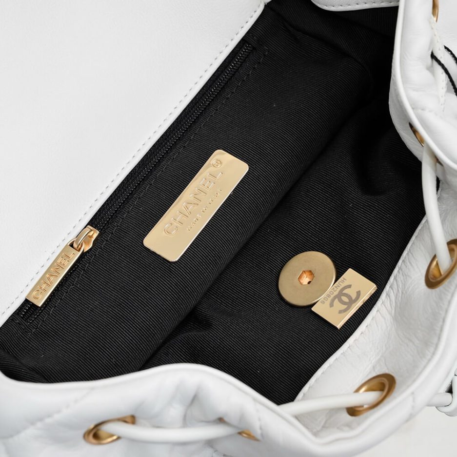 CHANEL 19 BACKPACK - Image 8