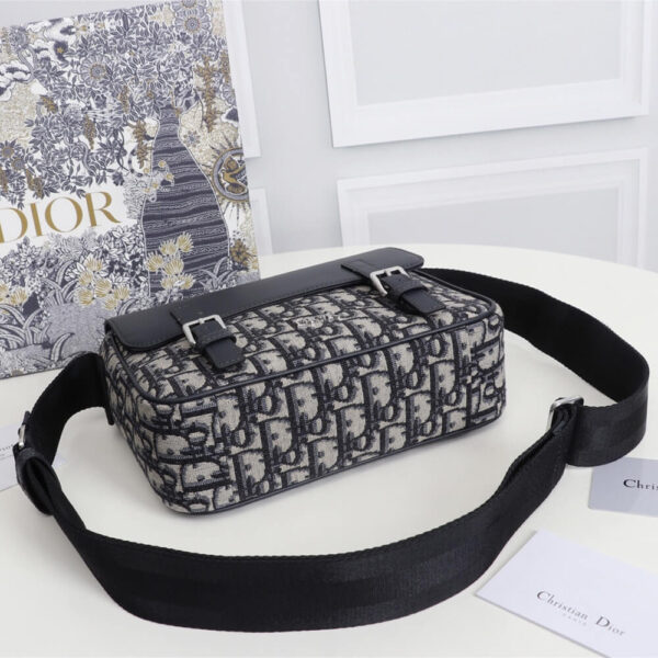 Dior Kid's Messenger Bag - Image 5