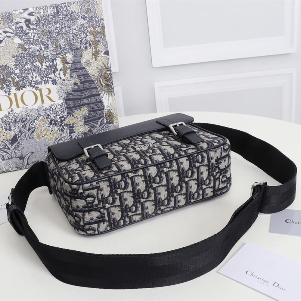 Dior Kid's Messenger Bag - Image 5