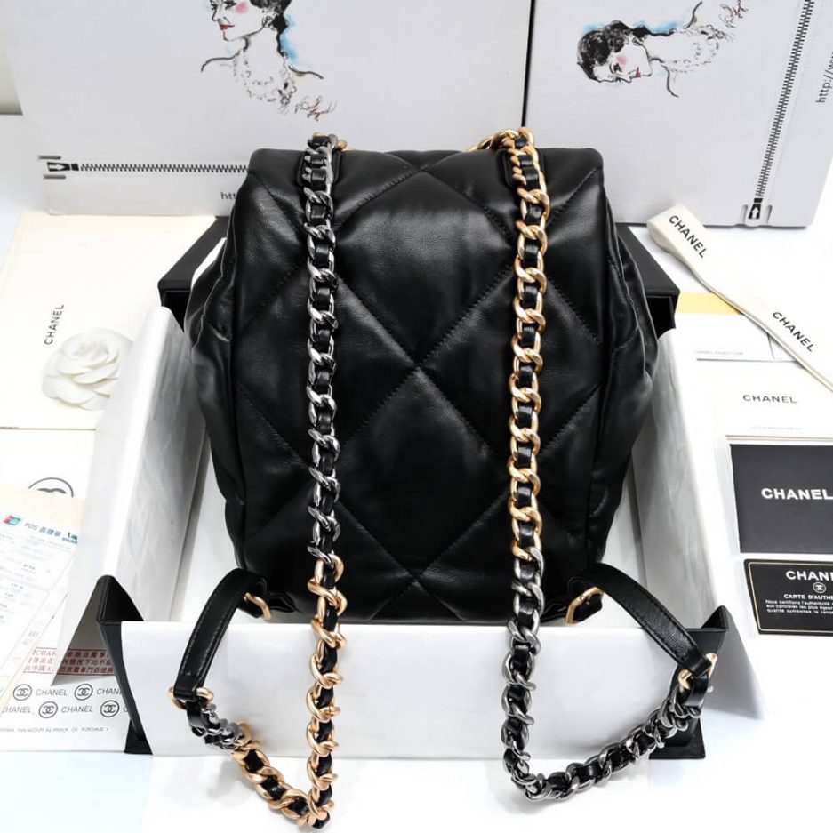 CHANEL 19 BACKPACK - Image 3