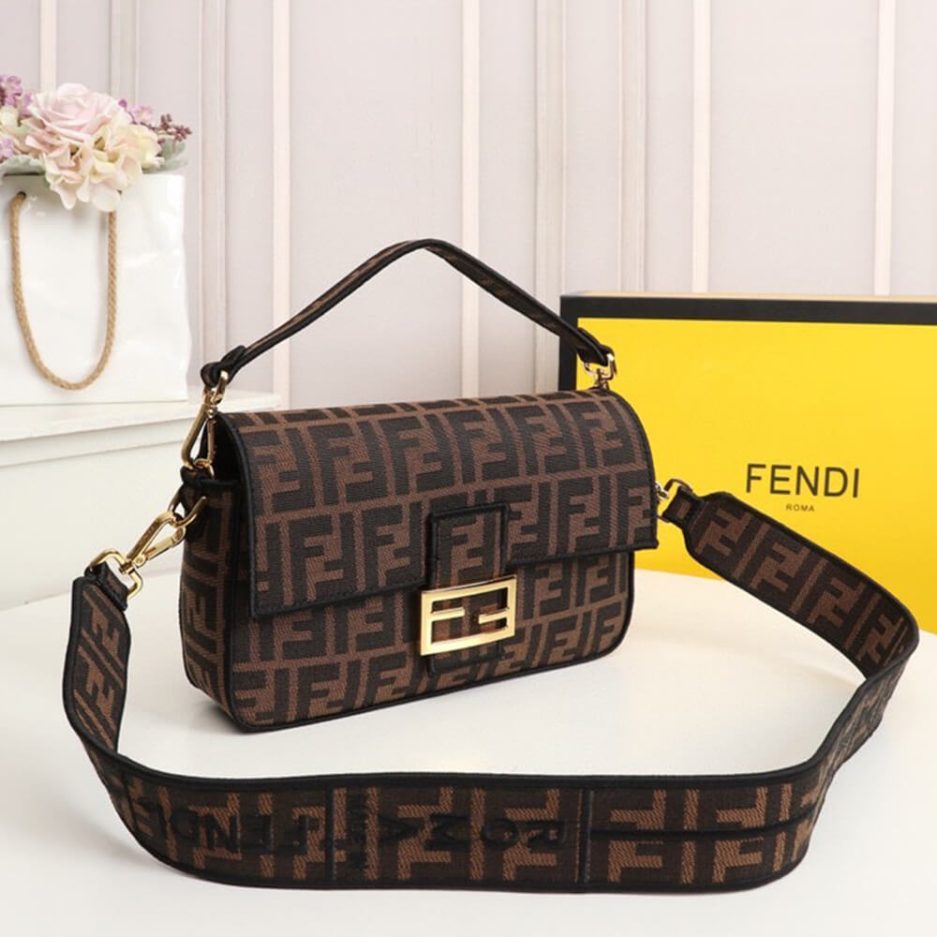 Fendi Baguette Bag - Image 3