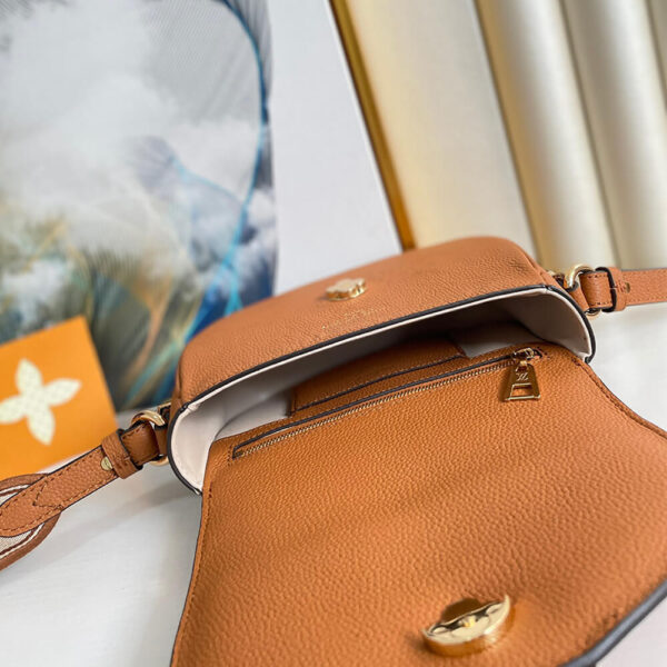 Louis Vuitton Pont Soft PM Bag - Image 5