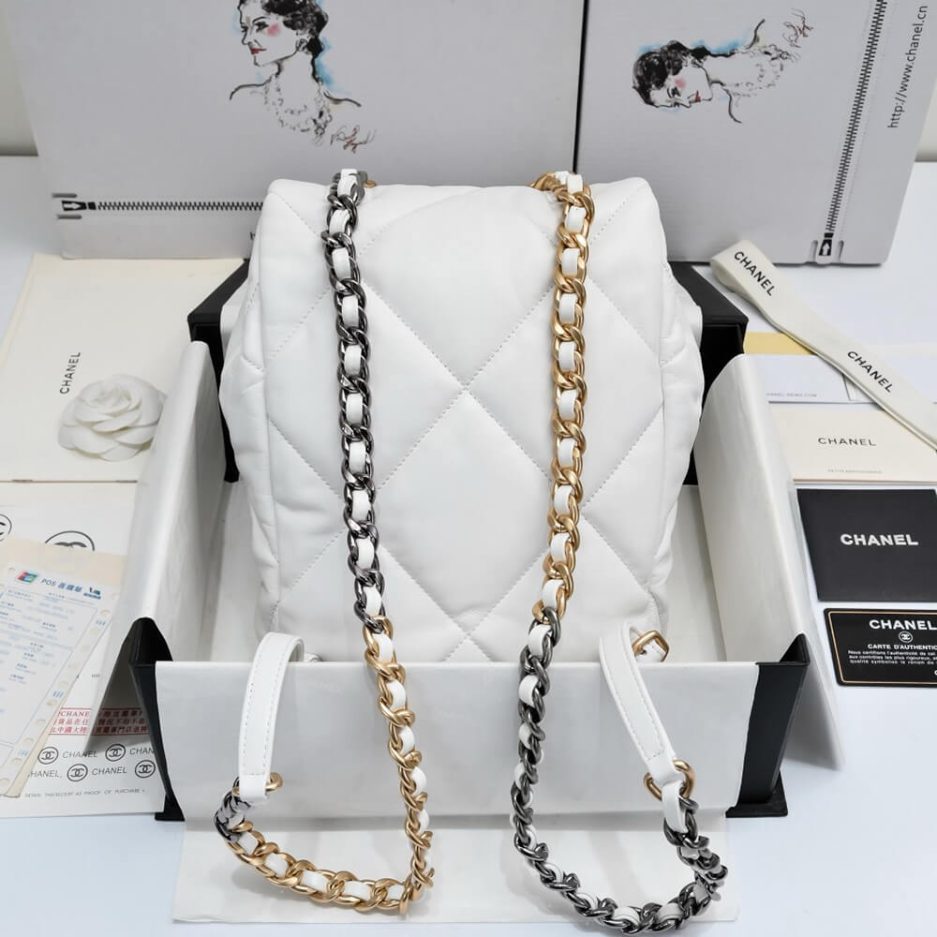 CHANEL 19 BACKPACK - Image 3