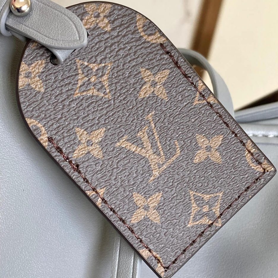 LV CarryAll MM - Image 8
