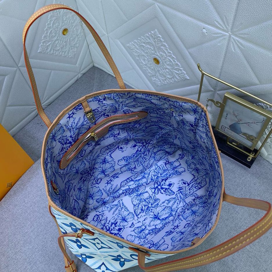 LV Dauphine MM Bag - Image 7