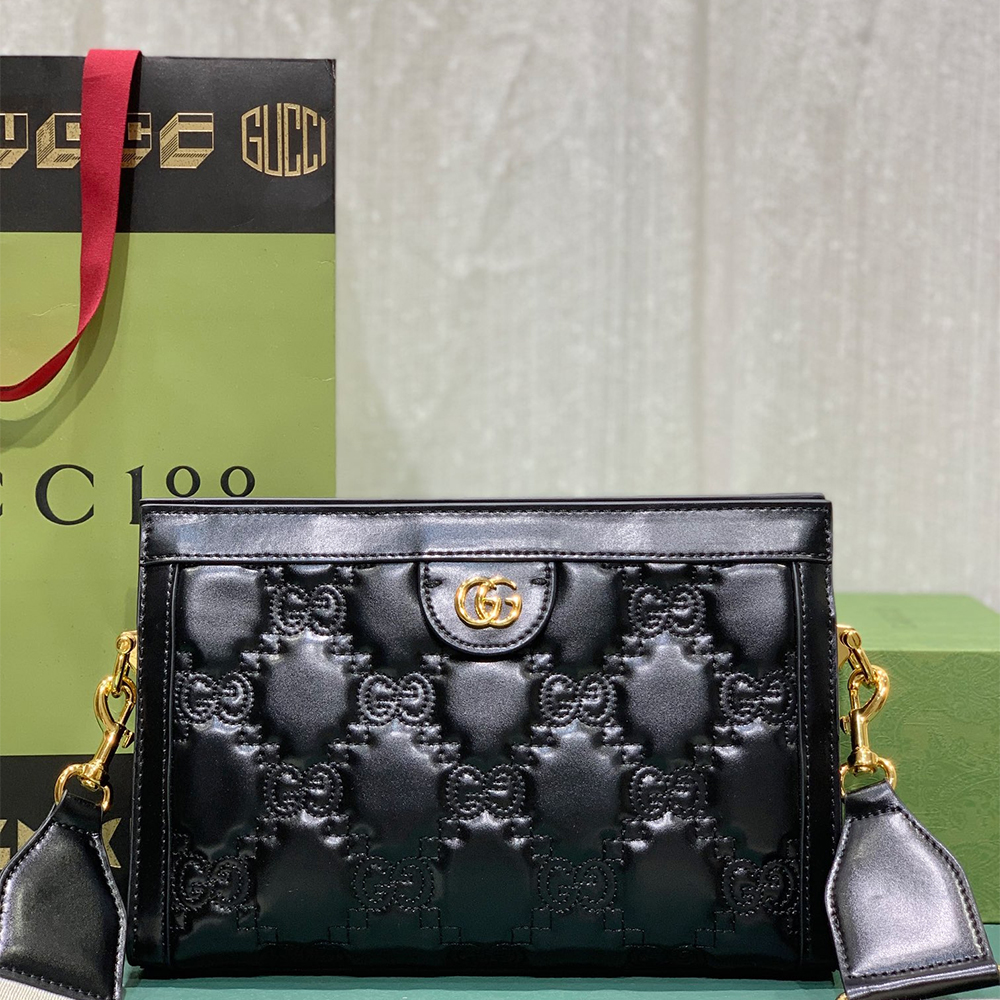 Gucci Matelasse Leather Bag - Image 2