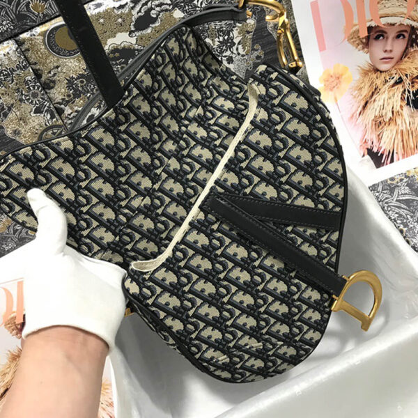 Dior Saddle Bag - Image 4