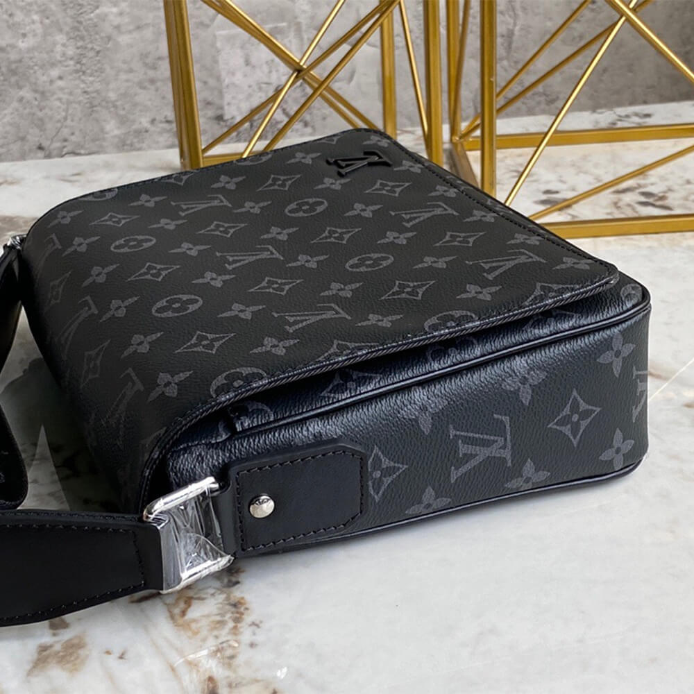 Louis Vuitton District PM Bag - Image 5