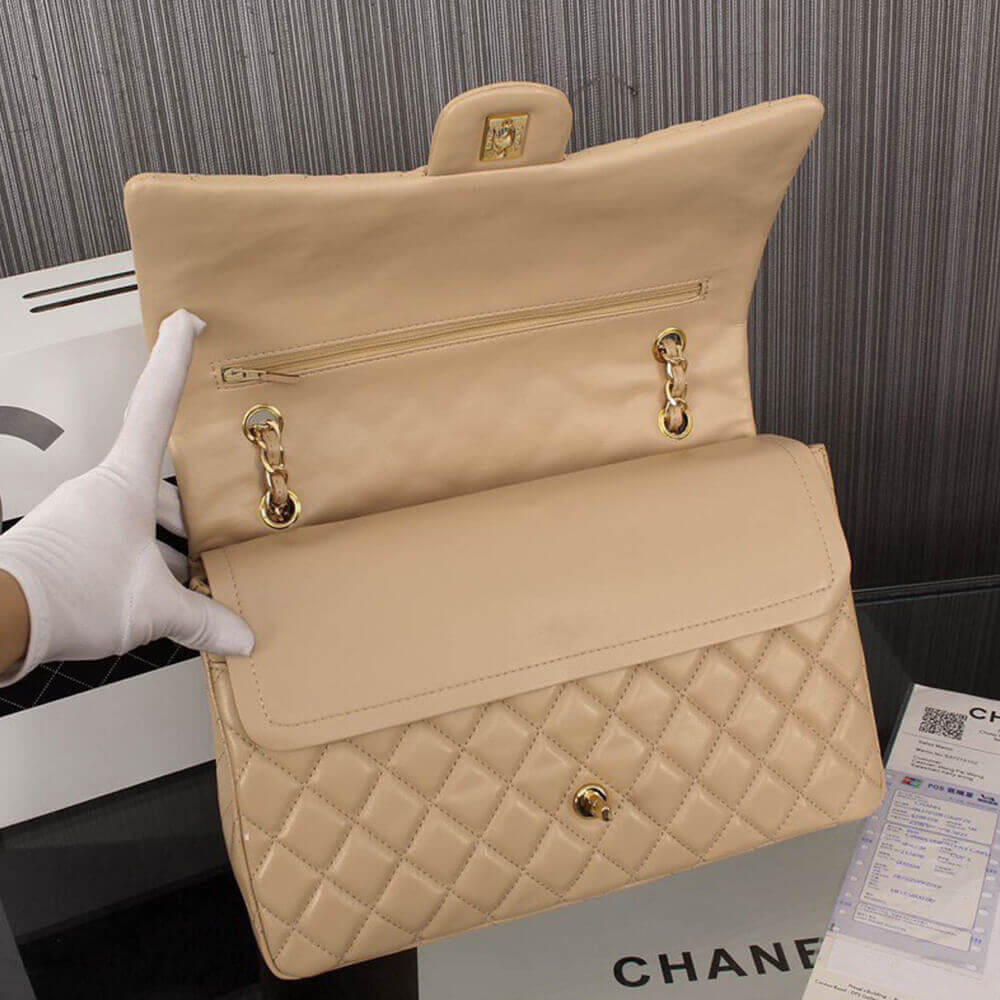CHANEL Classic Maxi Handbag - Image 5