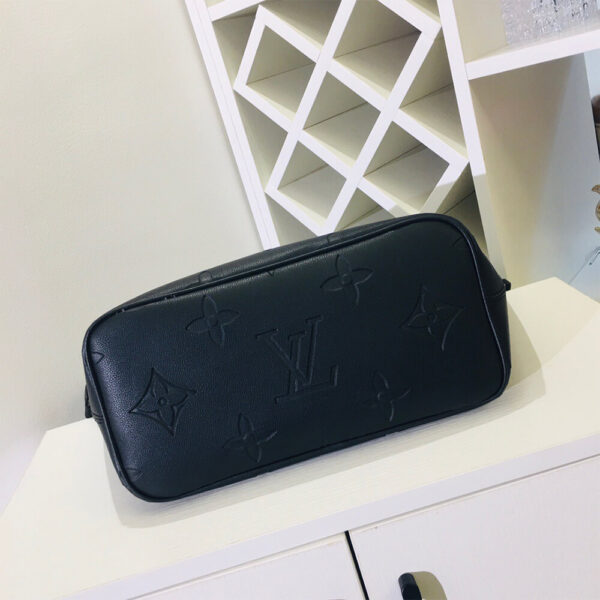 Louis Vuitton Neverfull MM Bag - Image 5