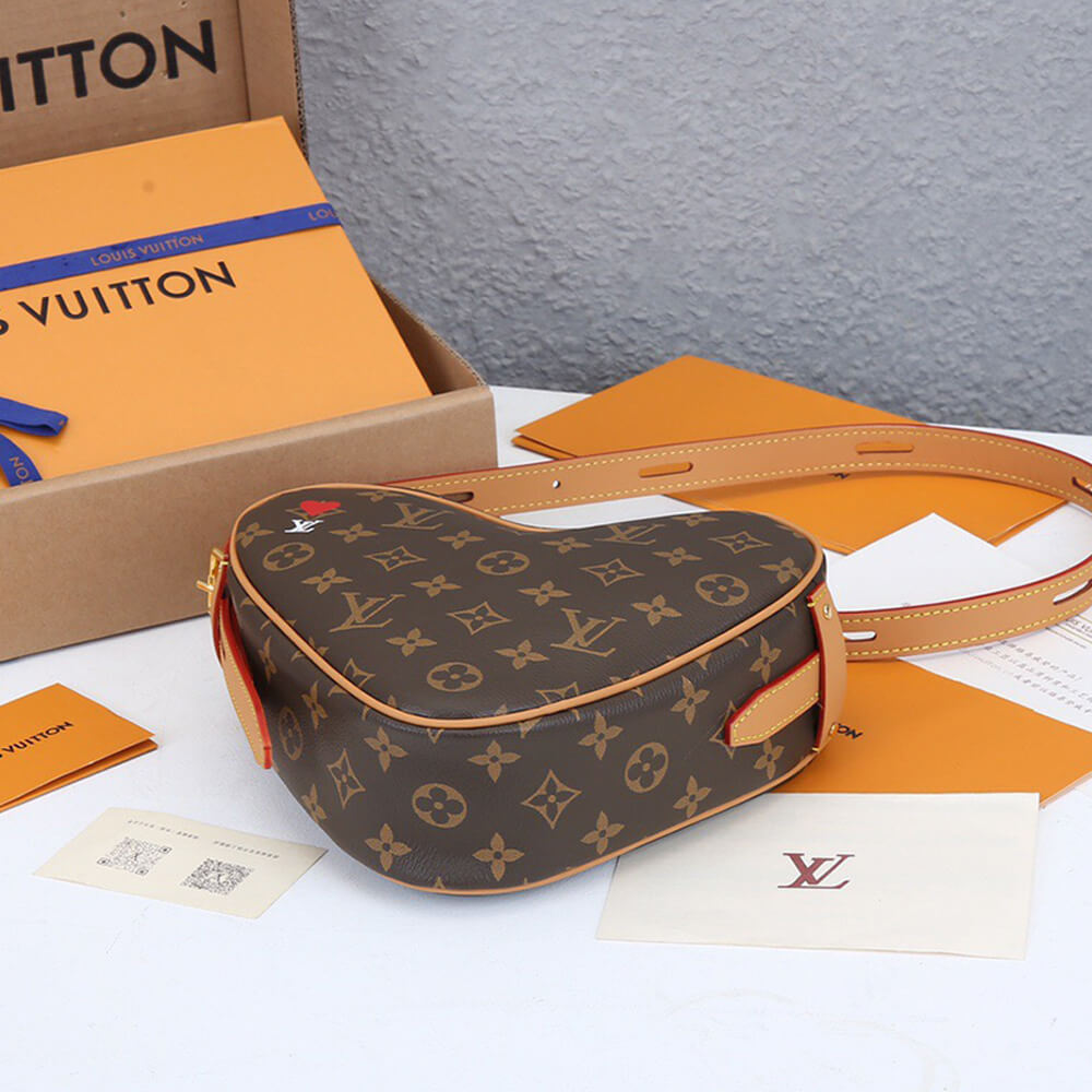 LOUIS VUITTON Game On Coeur - Image 5