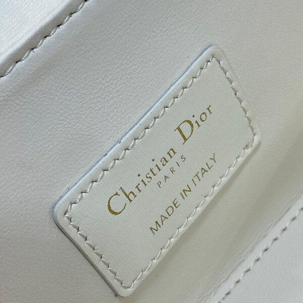 Dior Small 30 Montaigne Avenue Top Handle Bag - Image 8