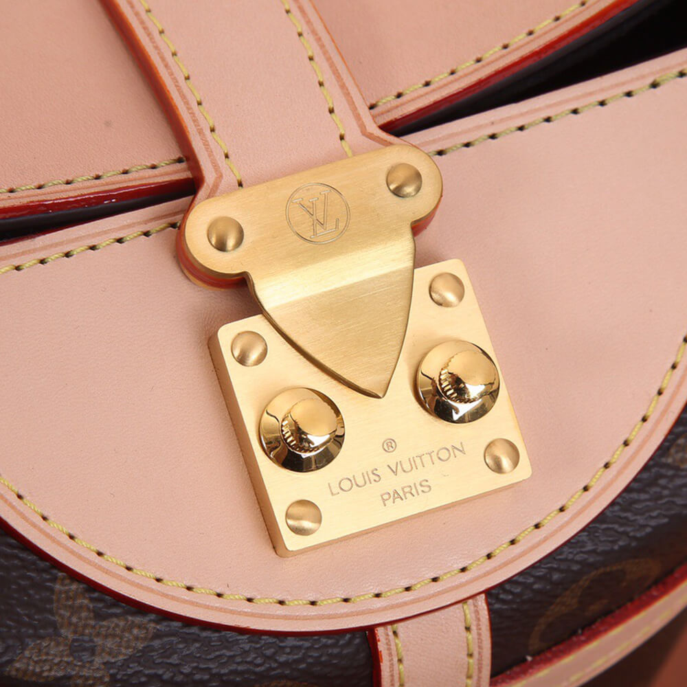 LOUIS VUITTON Duffle Bag - Image 6