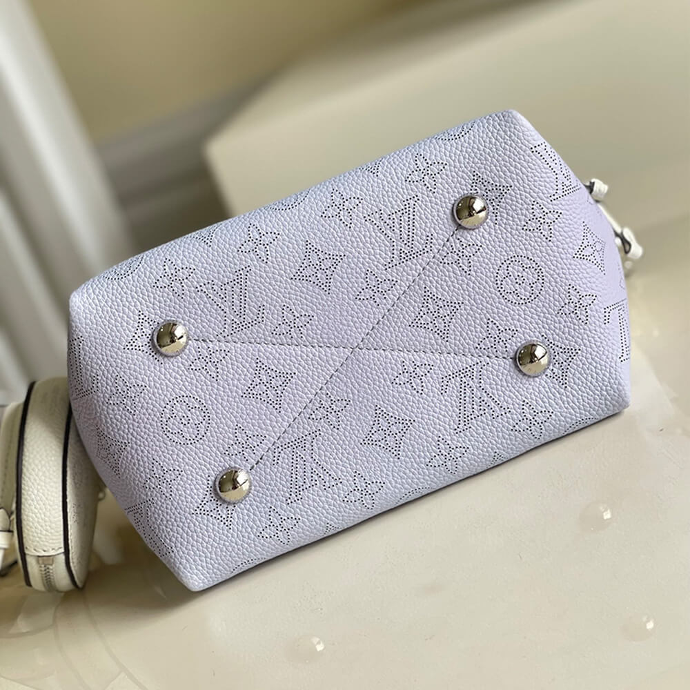 LOUIS VUITTON BELLA BUCKET BAG - Image 6