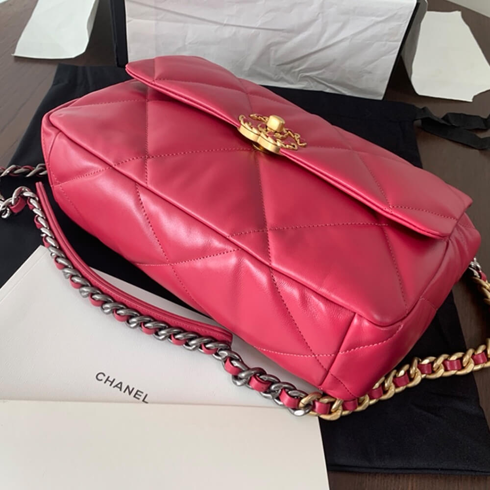 CHANEL 19 Large Handbag - Image 5