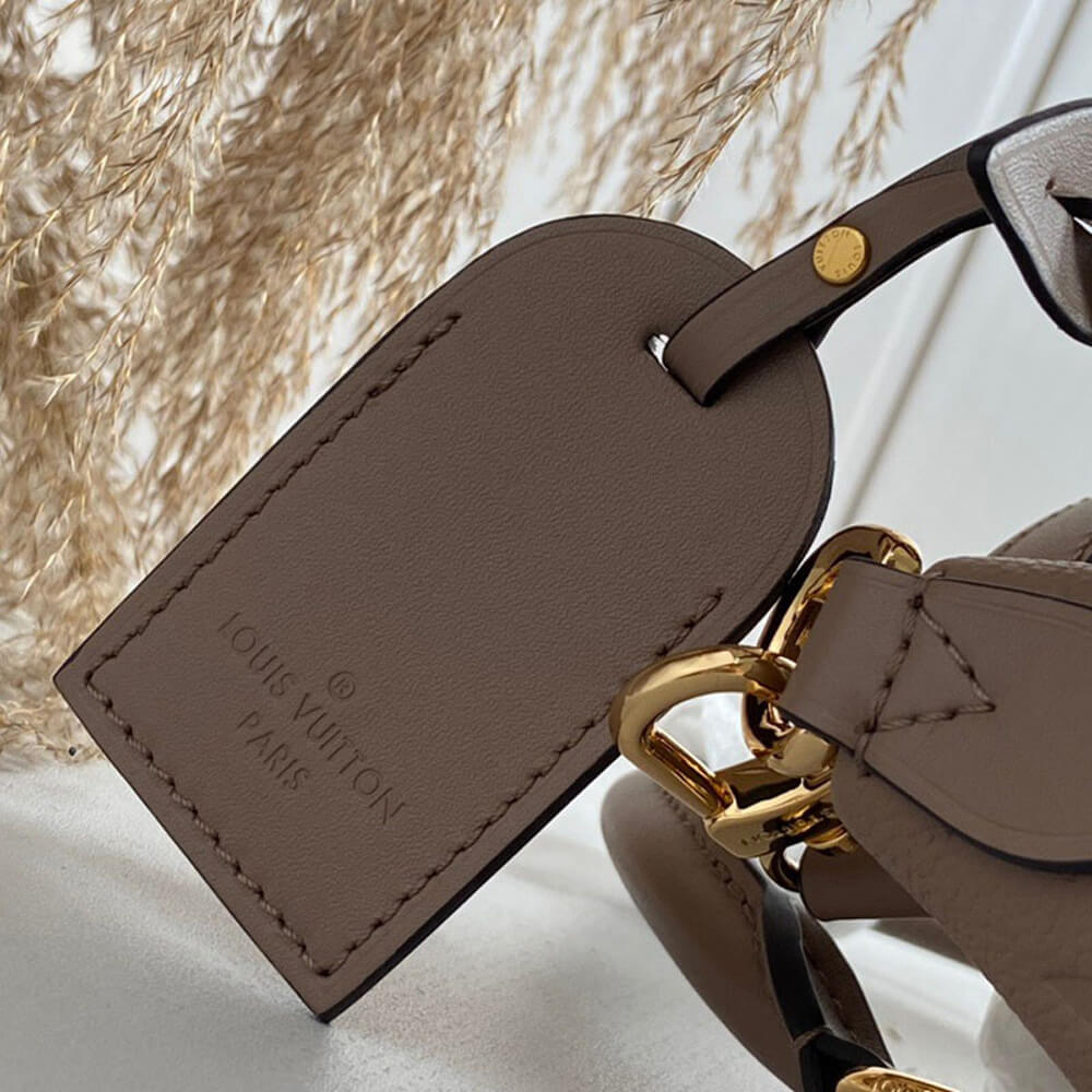 LY TOTE MM HANDBAG - Image 6