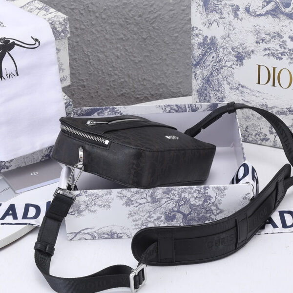 Dior Safari Messenger Bag - Image 6