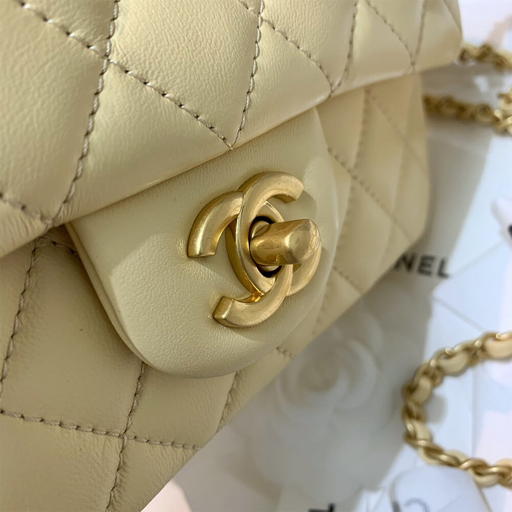 CHANEL Classic Flap Shoulder Bag - Image 8