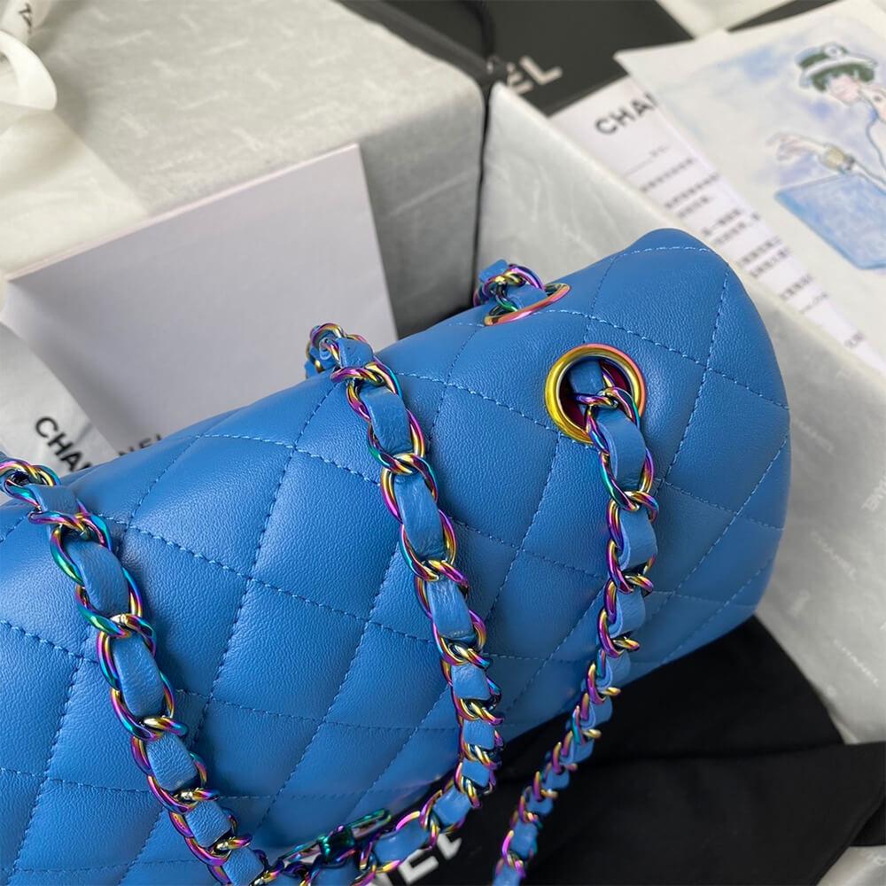 CHANEL Classic Handbag - Image 5