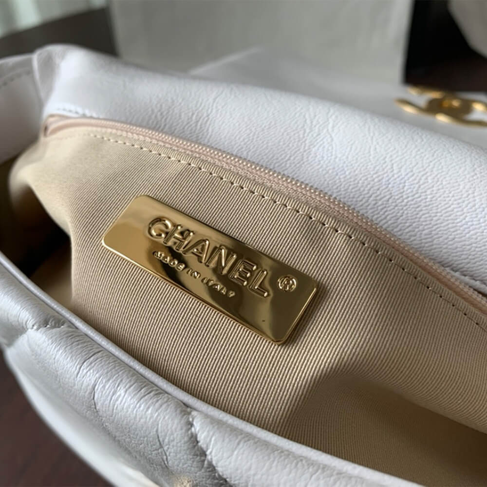 CHANEL 19 Large Handbag - Image 6