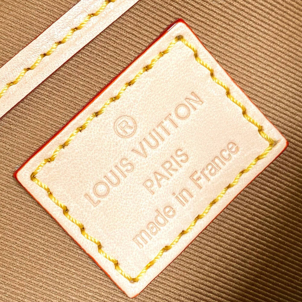 LOUIS VUITTON Montsouris MM - Image 7