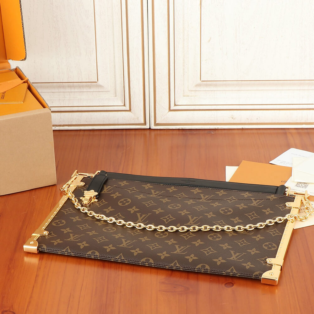 LOUIS VUITTON Lucky Trunk - Image 5