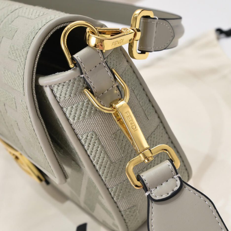 Fendi Baguette Bag - Image 4