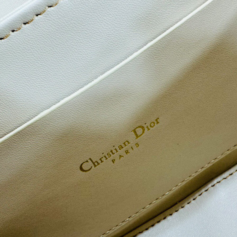 Dior Medium 30 Montaigne Avenue Top Handle Bag - Image 7