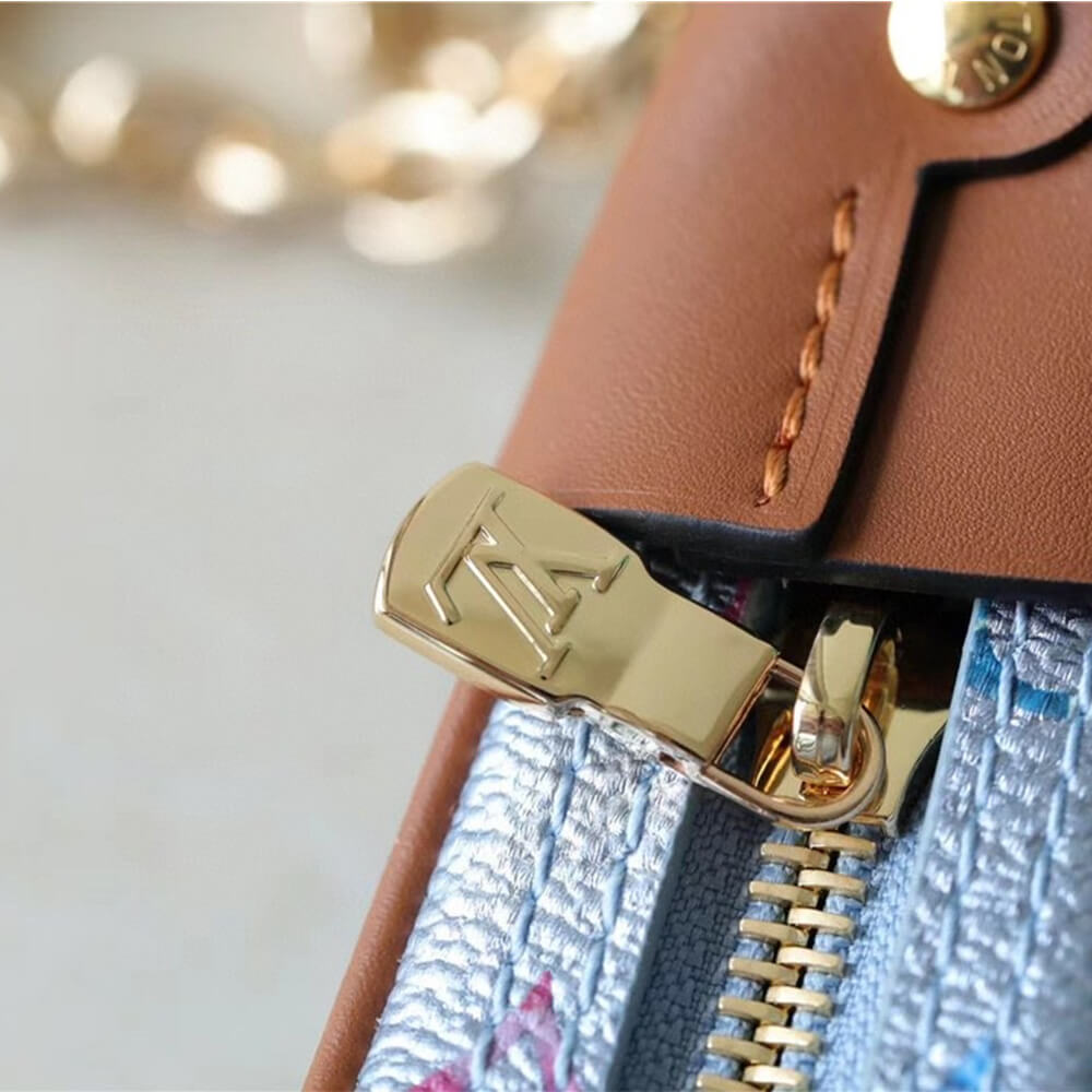 LOUIS VUITTON LOOP - Image 5