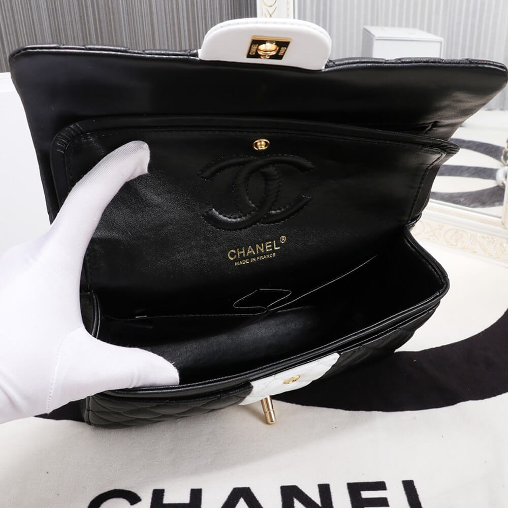 CHANEL CLASSIC HANDBAG - Image 5