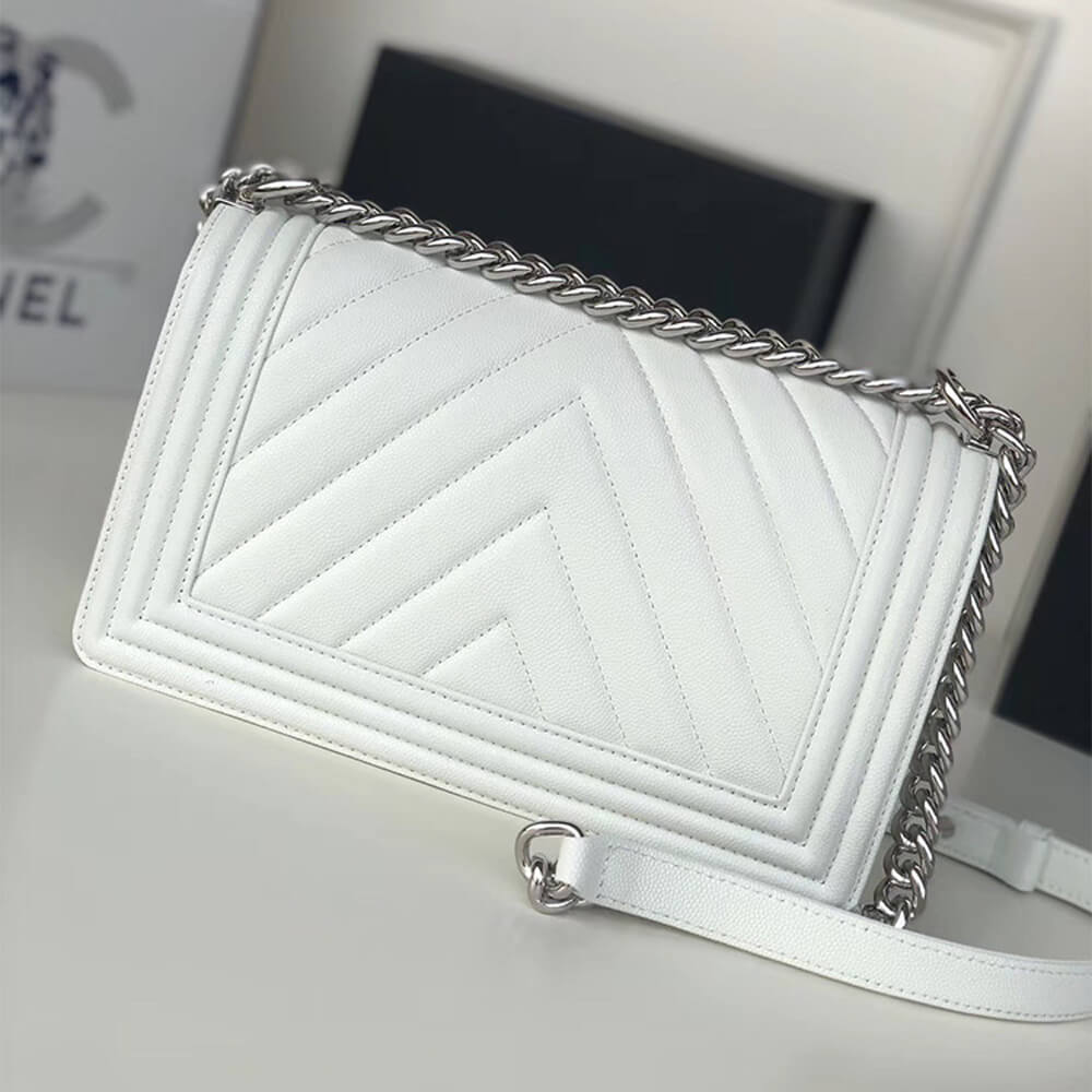 CHANEL BOY HANDBAG - Image 3